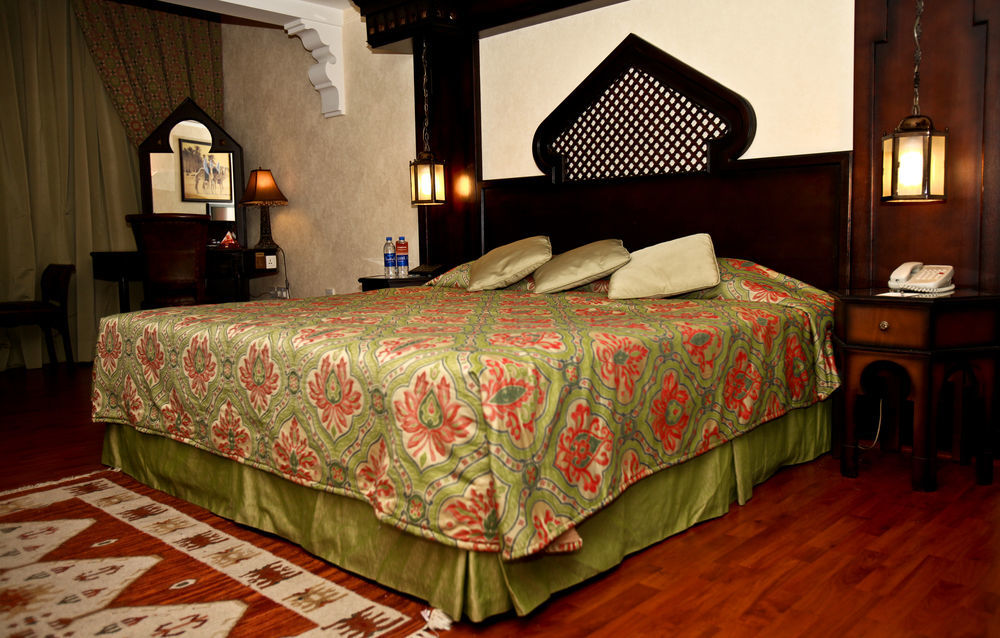 Arabian Courtyard Hotel & Spa Dubai Esterno foto